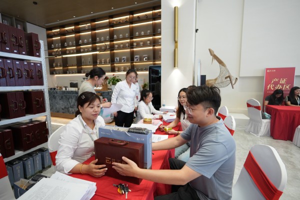 1694759878850528.jpg fb16aced64bca4f7bbcbfadd082a022.jpg